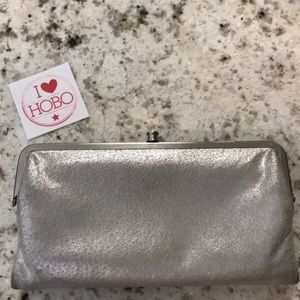 HOBO Lauren clutch wallet Silver.